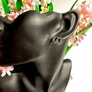 E35- Fashion jewelry stainless steel Earrings with rhinestones in BN condition